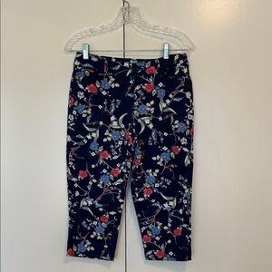 St.John’s Bay Floral Print Capri Pants size 4